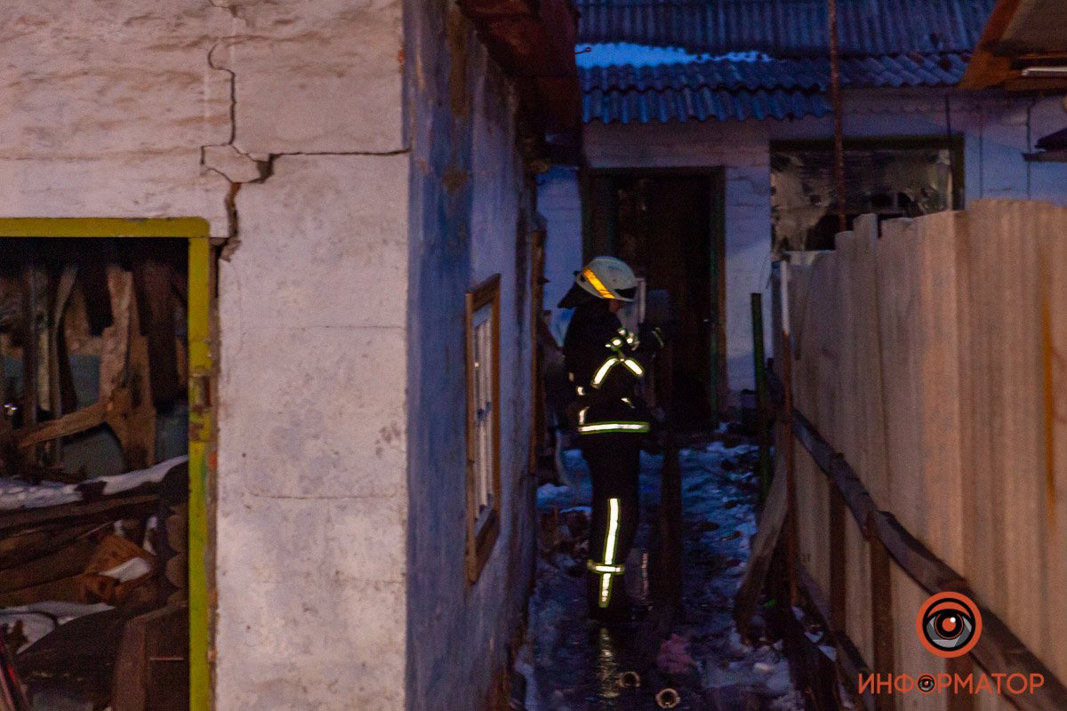 Во время пожара женщина надышалась дымом и сильно обгорела Во время пожара женщина надышалась дымом и сильно обгорела