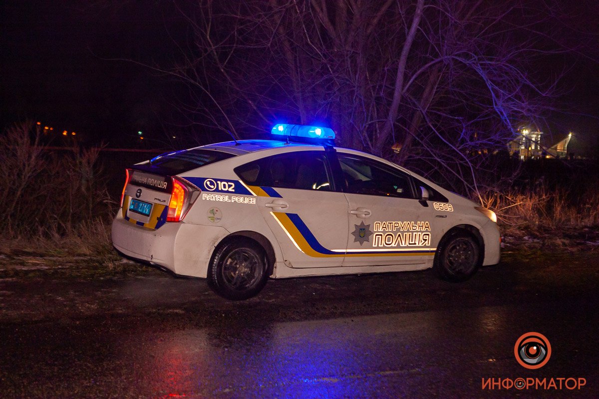 На место приехали медики, патрульные и спасатели