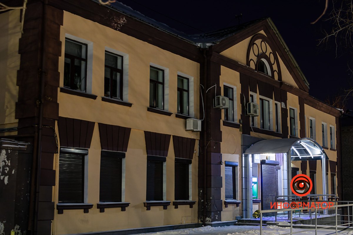 Рогалева, 15 - здание в стиле неоклассицизм