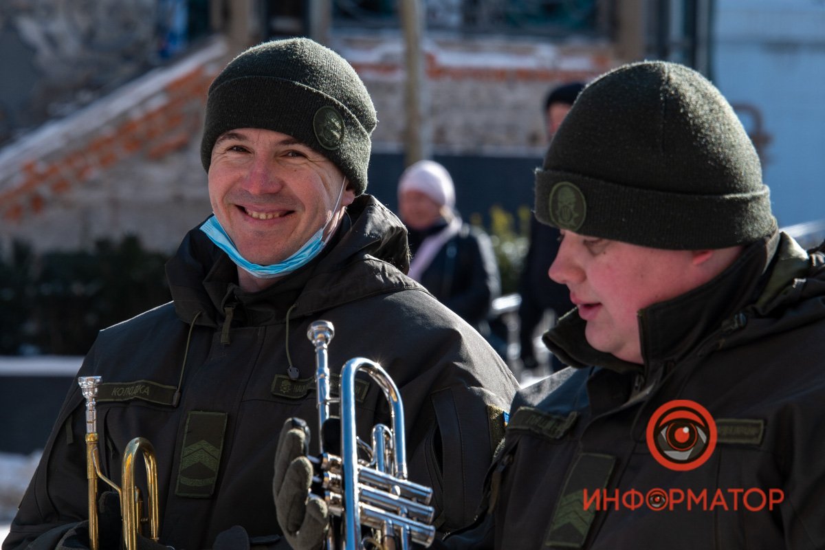 Чувствуете, как поднимается настроение? Чувствуете, как поднимается настроение?