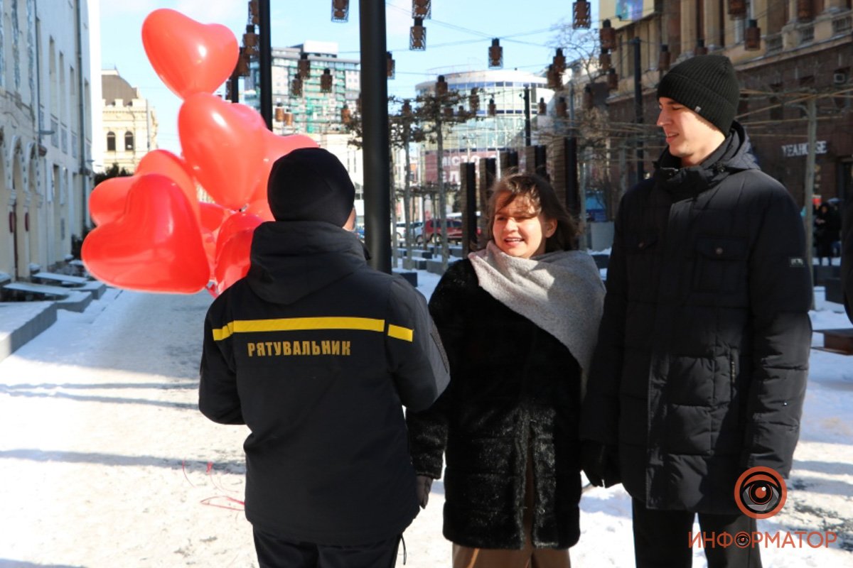 Общались с прохожими Общались с прохожими