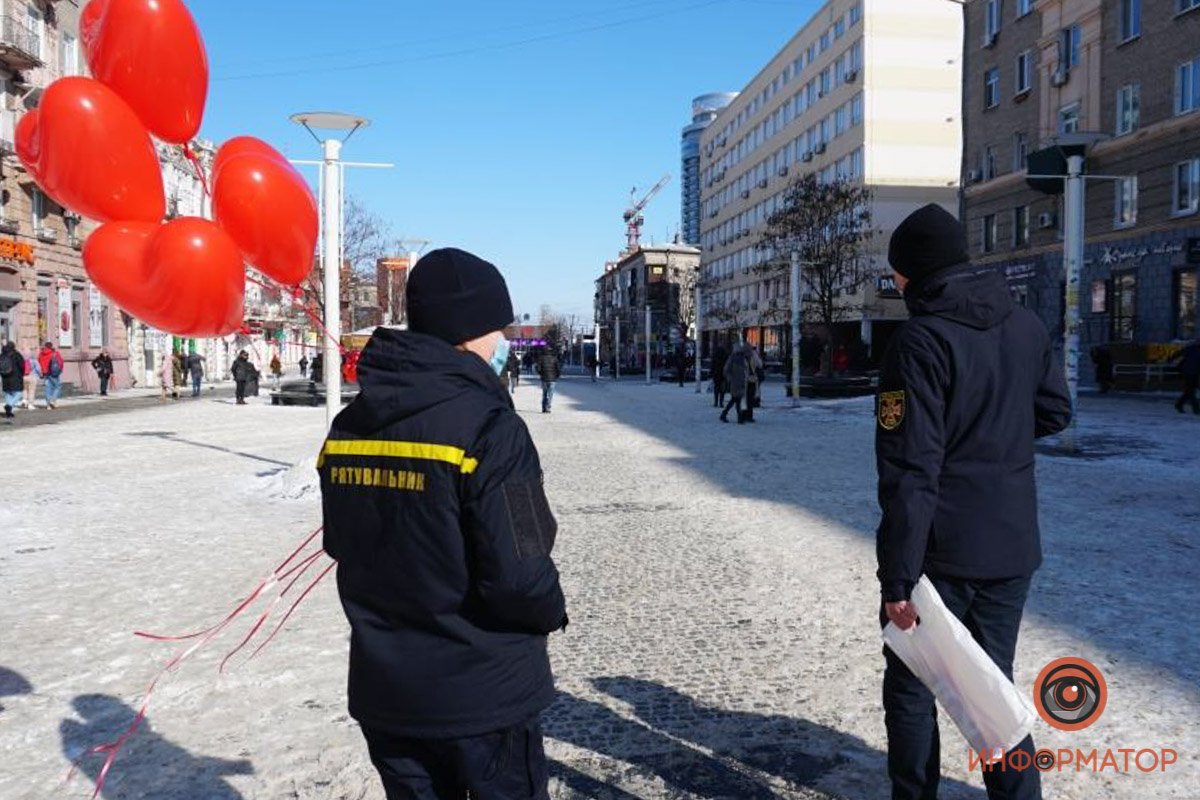 Совместили приятное с полезным - поздравляли и предупреждали Совместили приятное с полезным - поздравляли и предупреждали