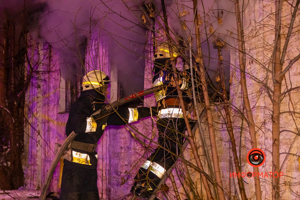 В 22:58 возгорание локализовали В 22:58 возгорание локализовали