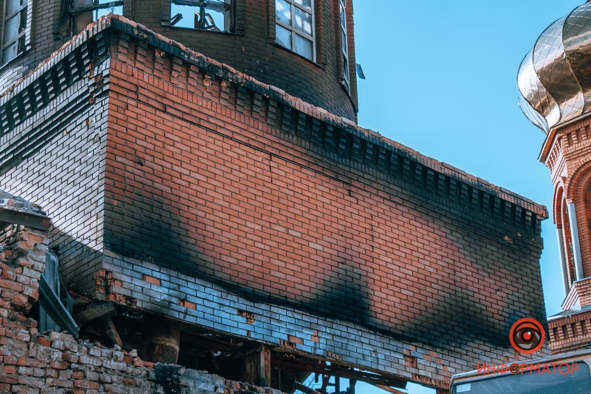 Рядом есть еще одна церковь