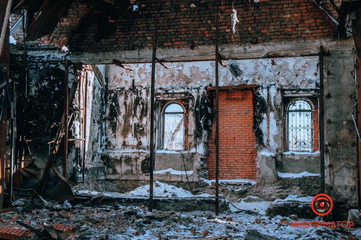 Выгорело убранство храма