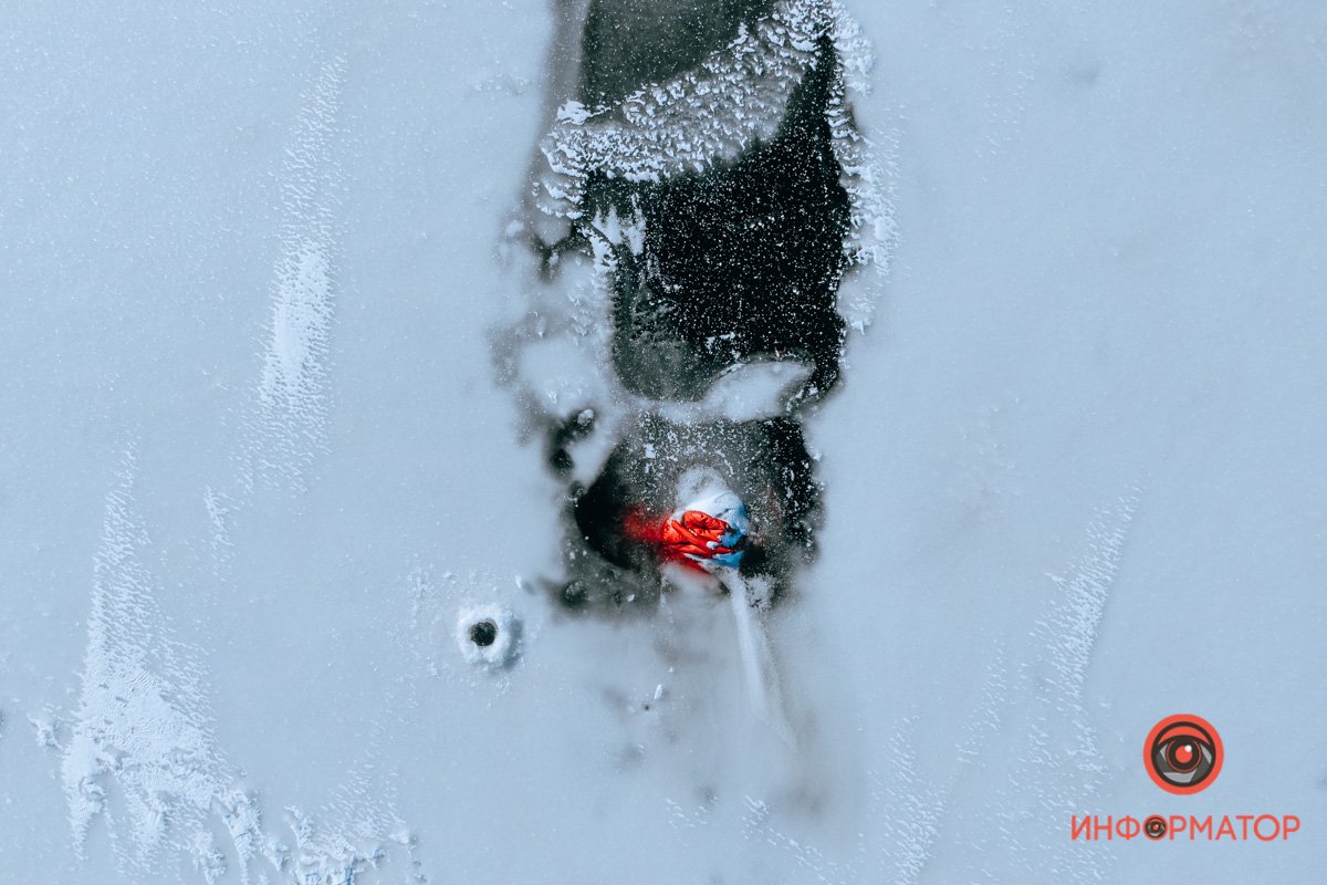 В Днепре возле Таромского рыбхоза мужчина утонул и вмерз в лед 2