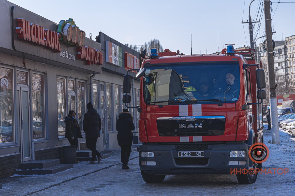 На место оперативно прибыли спасатели На место оперативно прибыли спасатели