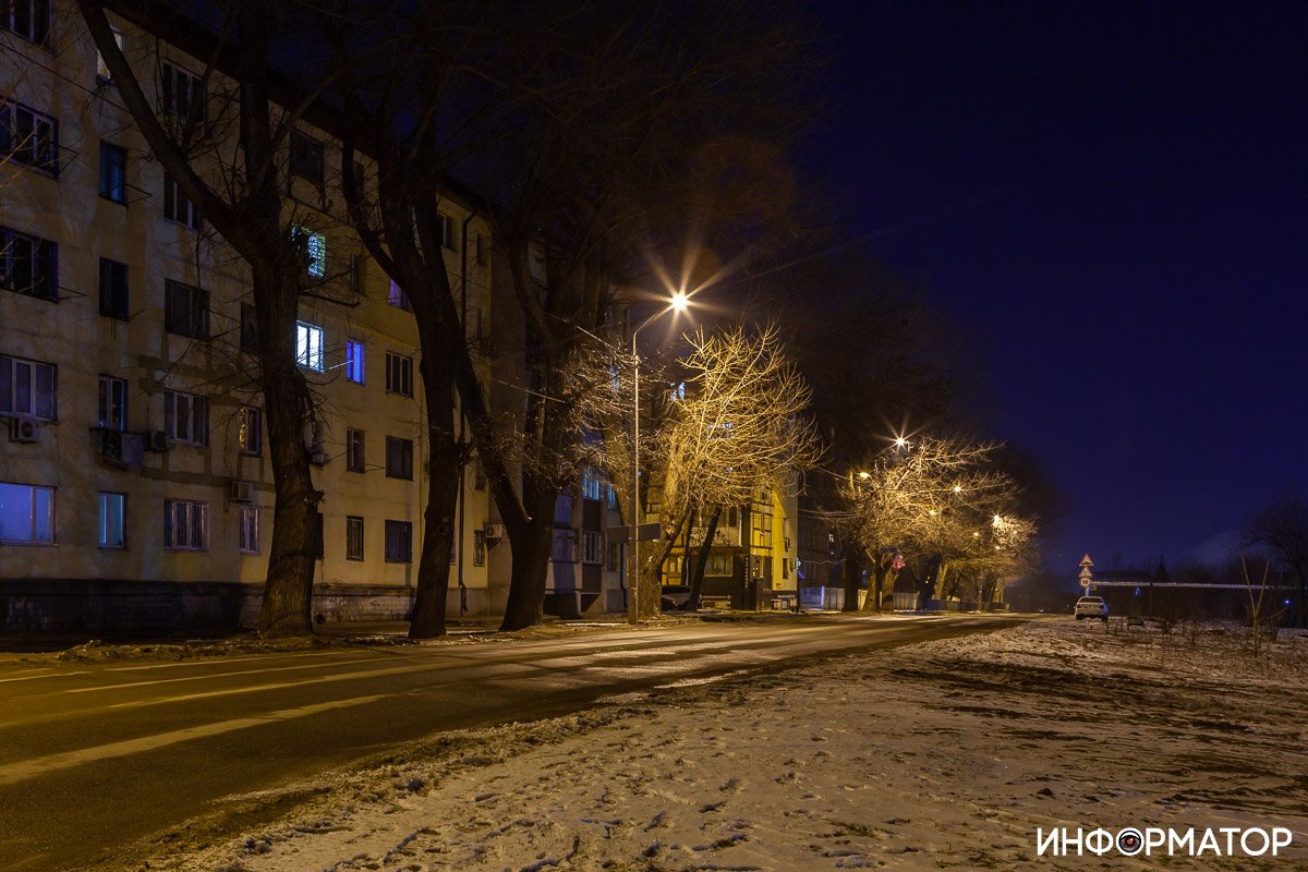 Крыши домов дрожат под тяжестью дней