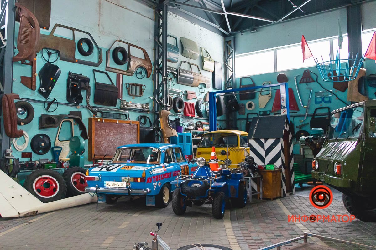 В коллекции Михаила Прудникова около 80 автомобилей