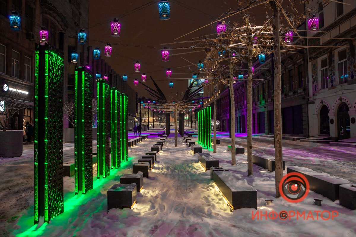 Подсветили бульвар Короленко