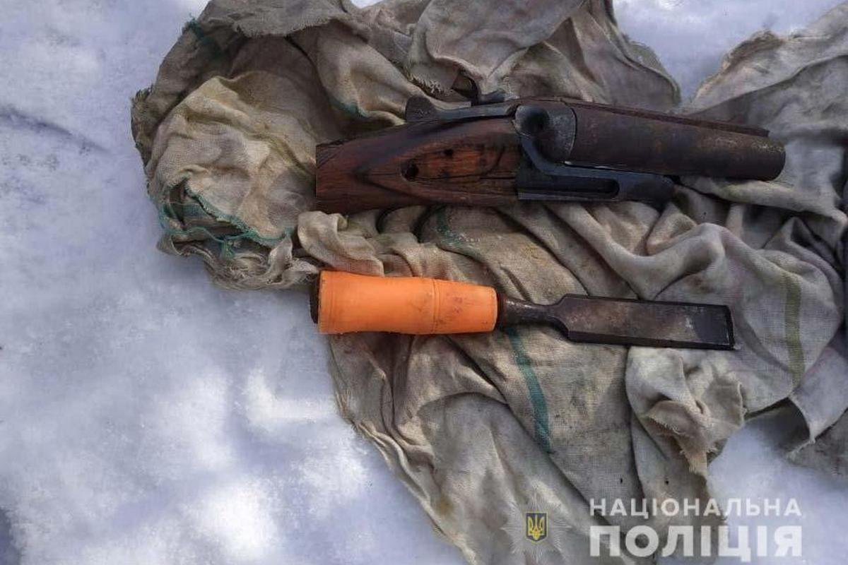В рюкзаке у мужчины нашли обрез охотничьего ружья В рюкзаке у мужчины нашли обрез охотничьего ружья