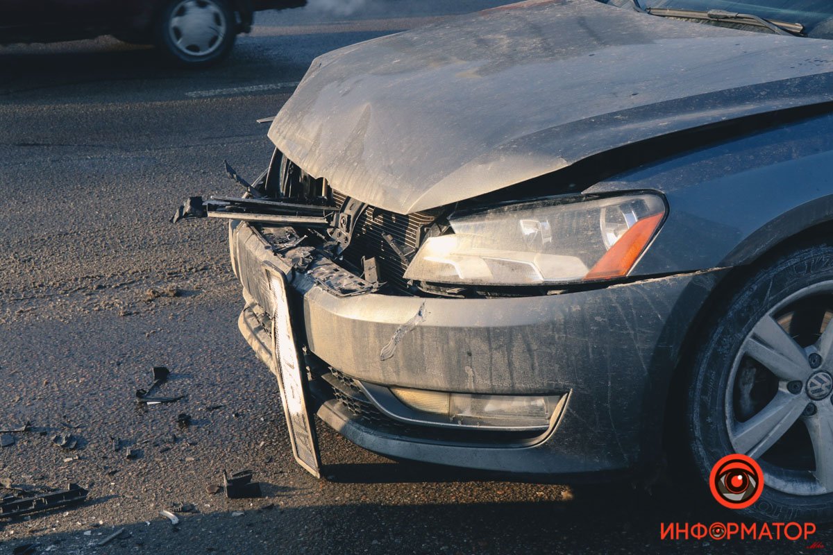 На Набережной Заводской возле СТАН-550 случилась тройная авария