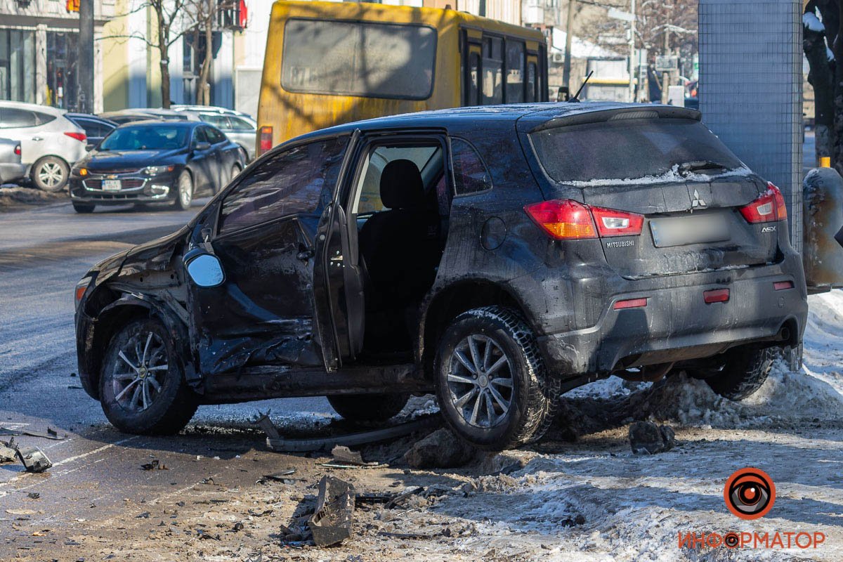 Honda двигалась по улице Феодосийской Honda двигалась по улице Феодосийской