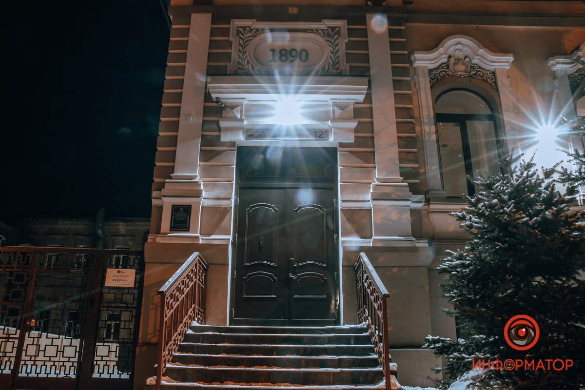 Простояло в 3 столетиях