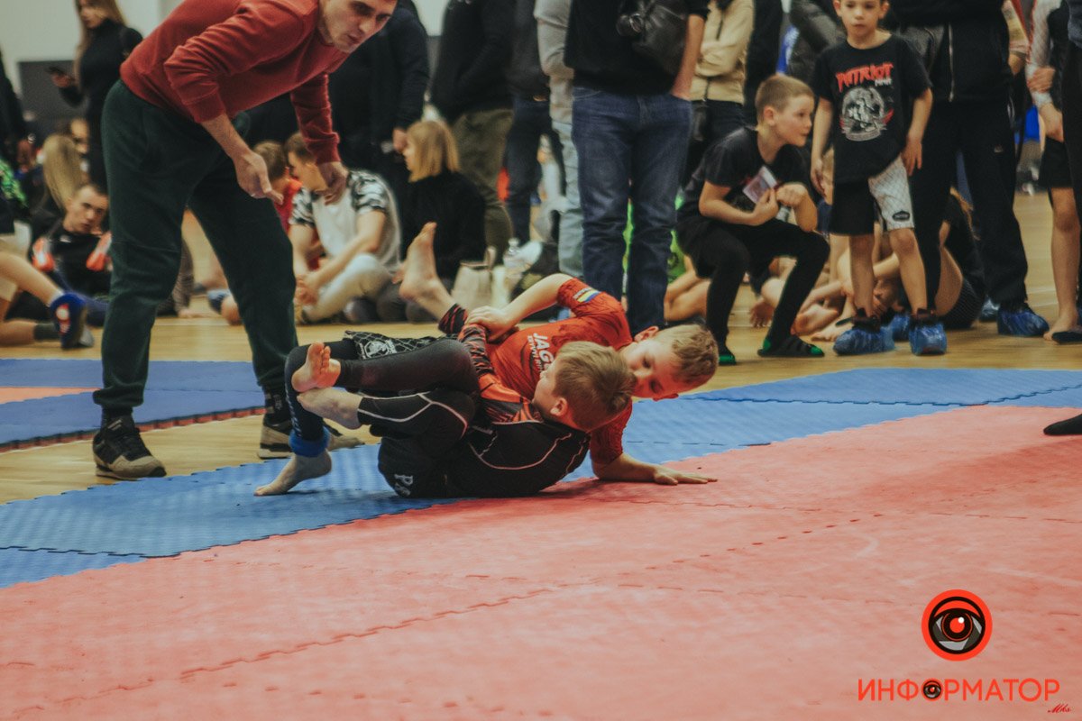 В Днепре прошли соревнования по грэпплингу - участвовали даже дети 9