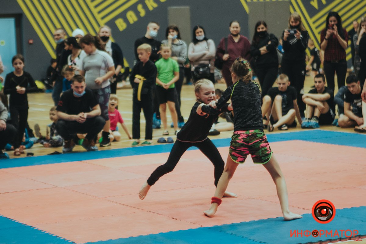 В Днепре прошли соревнования по грэпплингу - участвовали даже дети 16