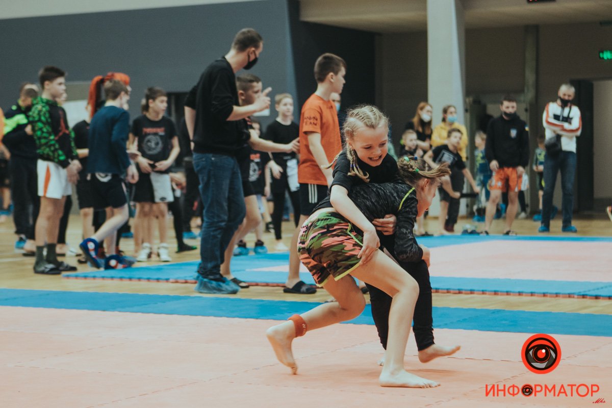 В Днепре прошли соревнования по грэпплингу - участвовали даже дети 21