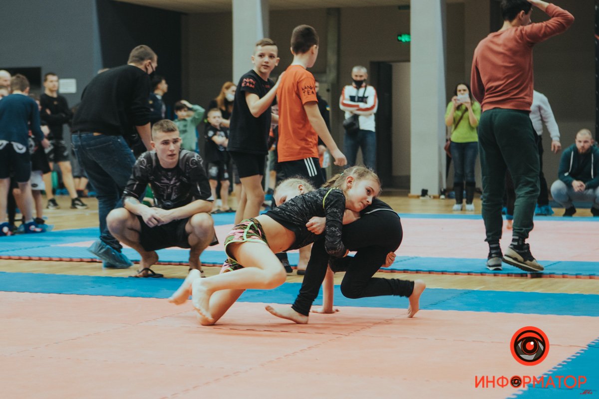В Днепре прошли соревнования по грэпплингу - участвовали даже дети 22