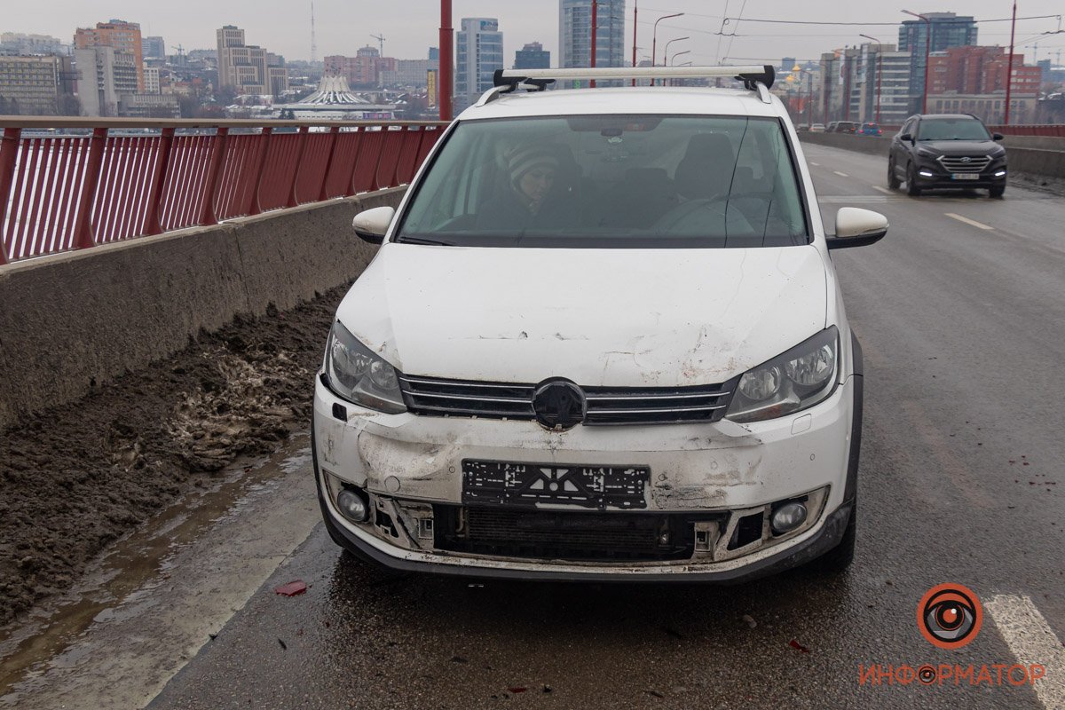 Водитель Volkswagen сказал, что по скользкой дороге не успел остановиться