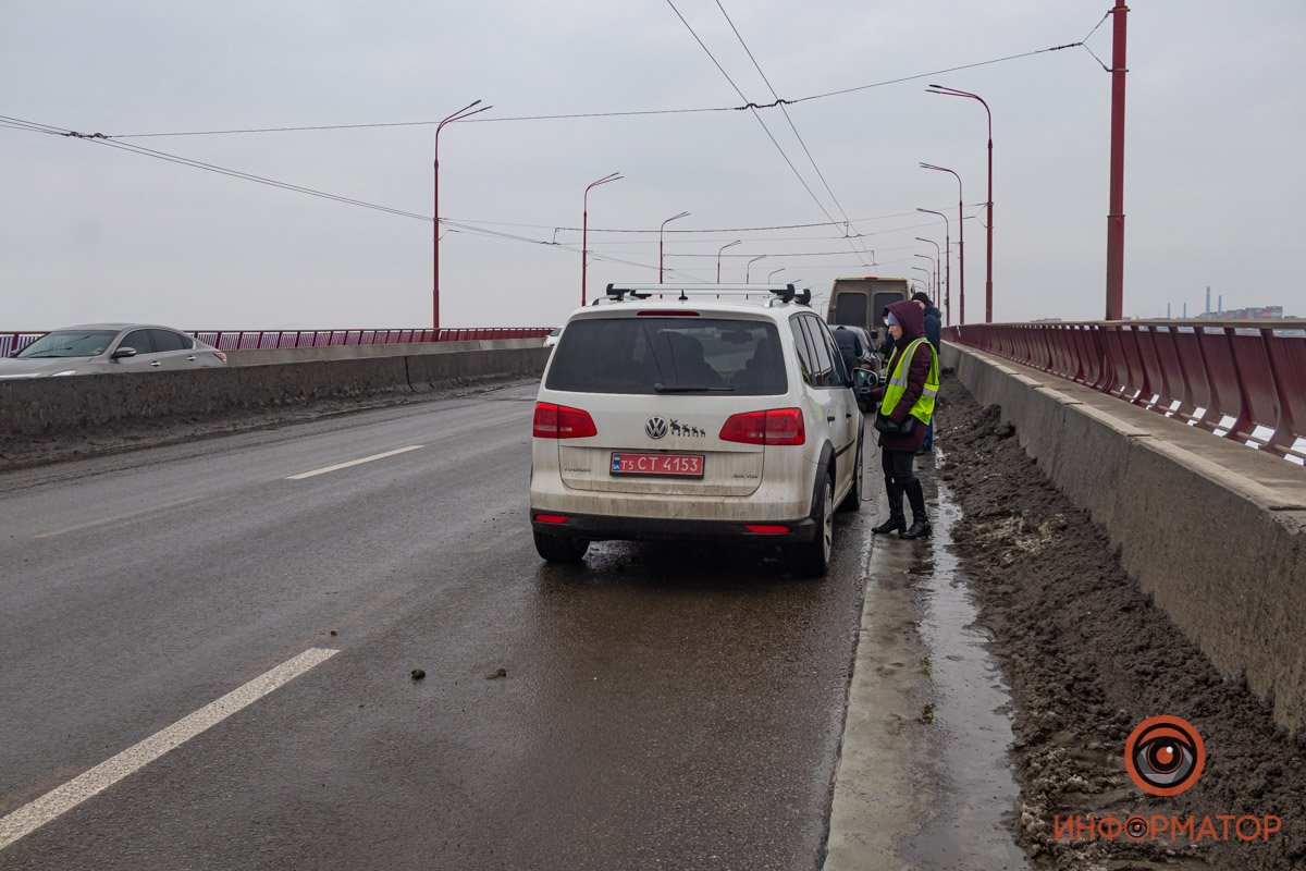 Daewoo сломался и стоял в крайнем правом ряду