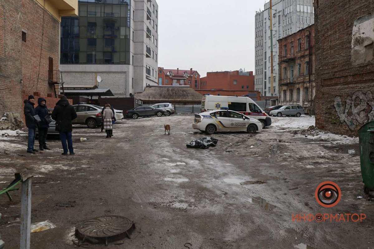 По предварительной информации, он был наркозависим По предварительной информации, он был наркозависим