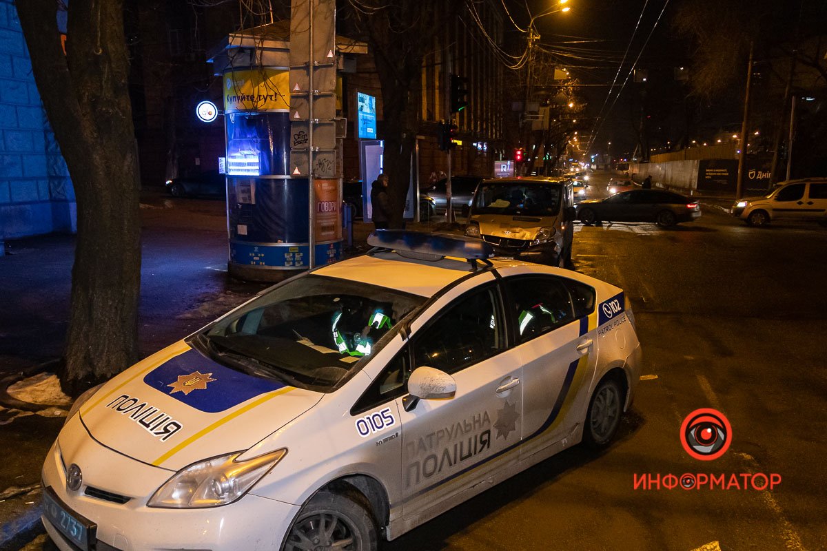 На месте работают патрульные, ожидается приезд эвакуатора