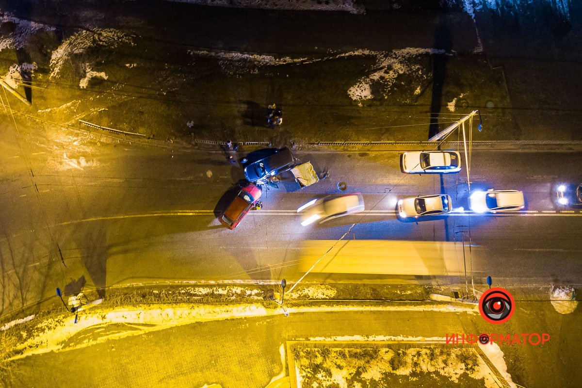 Заняты обе полосы Лисиченко в сторону Слобожанского проспекта Заняты обе полосы Лисиченко в сторону Слобожанского проспекта