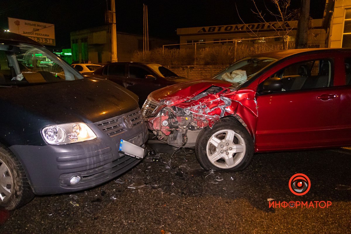 Объезд осуществляется реверсивно по одной оставшейся полосе Объезд осуществляется реверсивно по одной оставшейся полосе