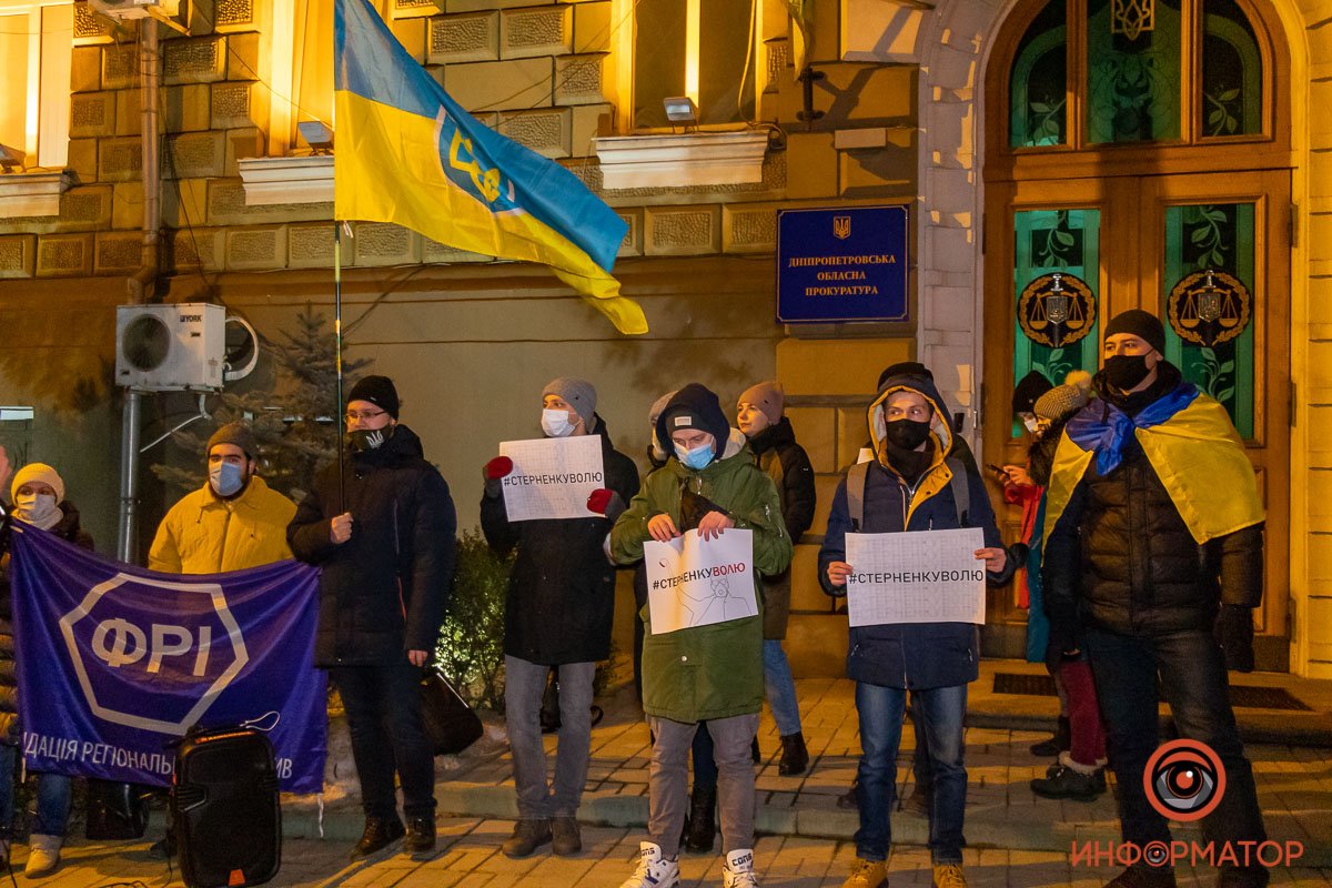 К микрофону мог подойти любой желающий и высказаться К микрофону мог подойти любой желающий и высказаться