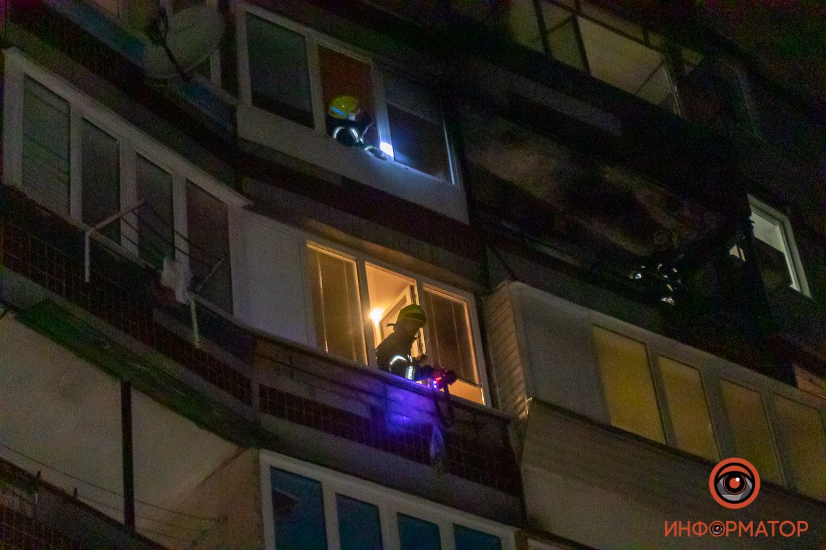 Причину возгорания установят полицейские Причину возгорания установят полицейские