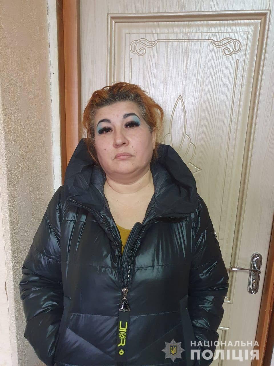 В Днепре мошенницы украли у пенсионерки деньги, "проверяя счетчики": полиция ищет других жертв 1