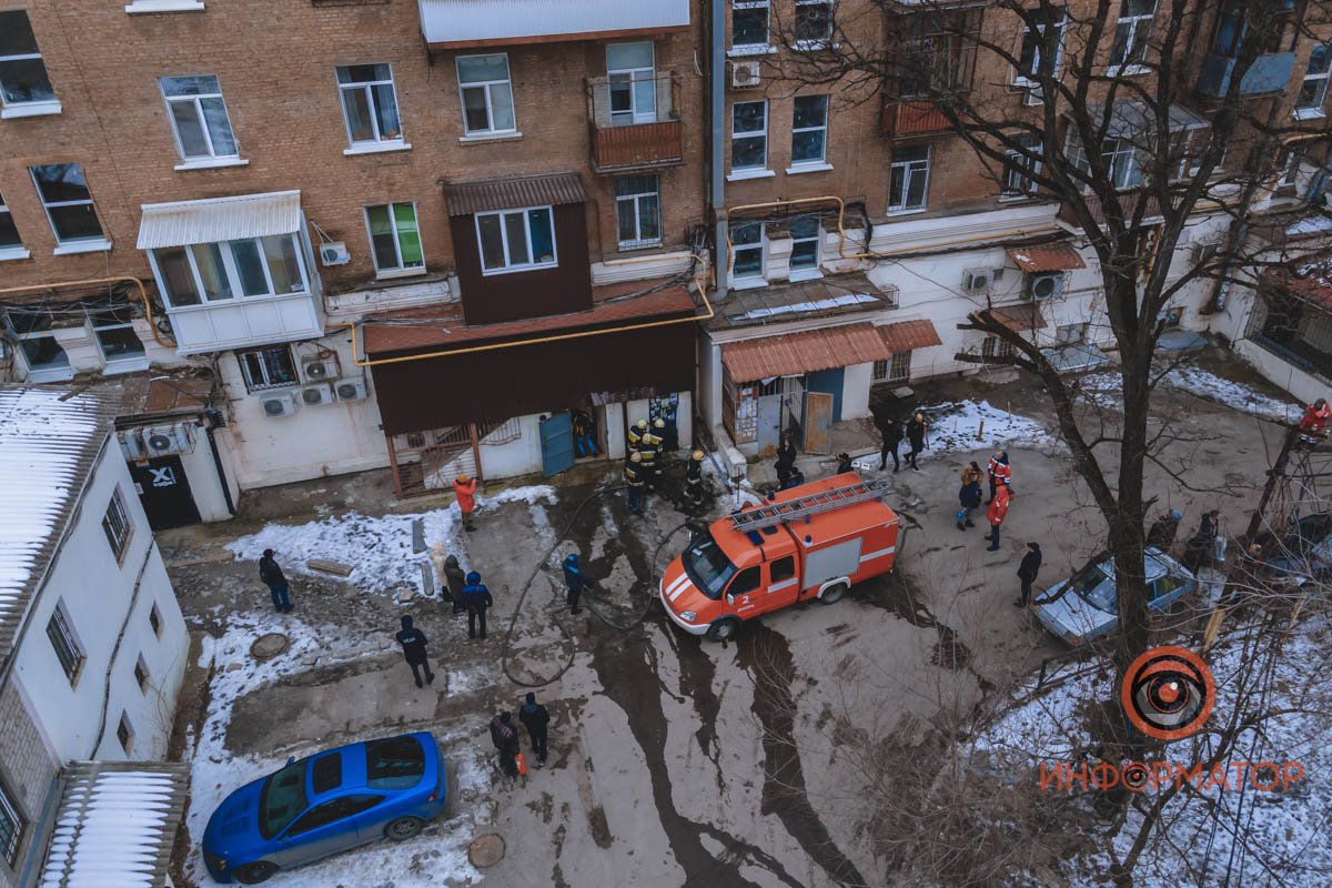 На место оперативно прибыли спасатели На место оперативно прибыли спасатели