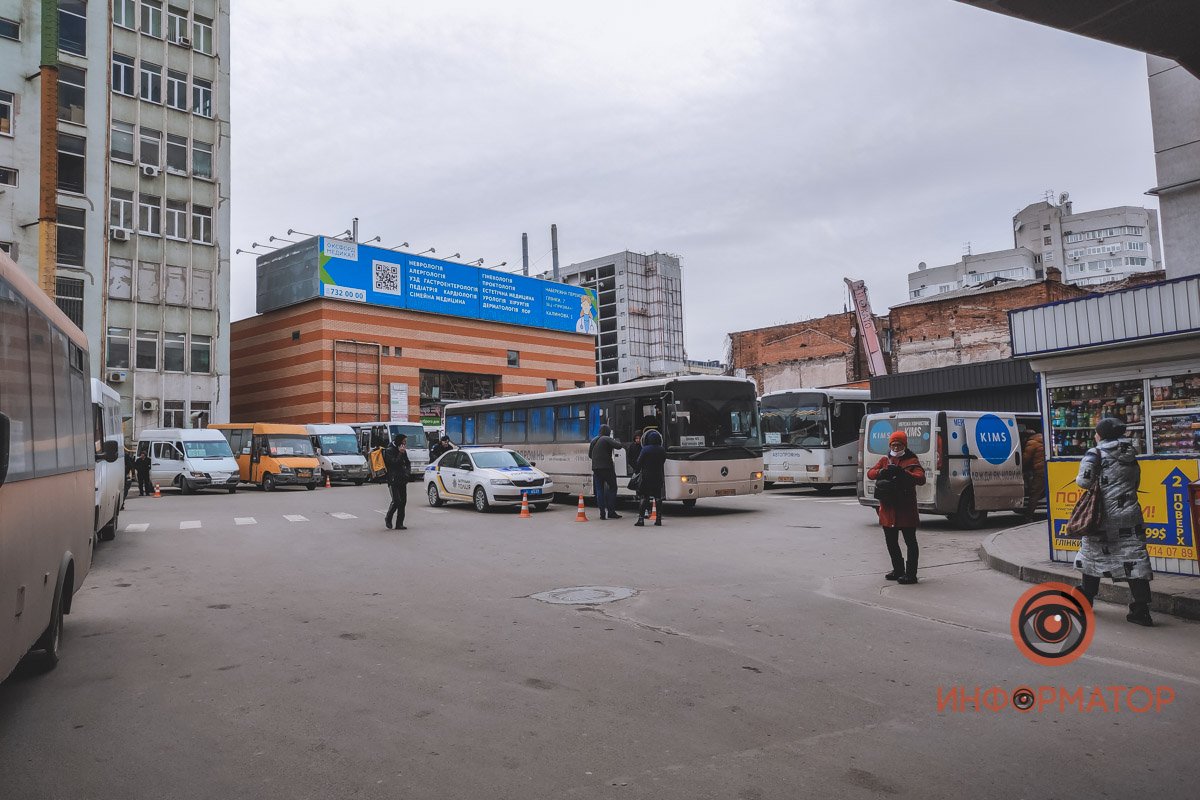 Водитель автобуса сдавал назад и из-за габаритов транспорта не заметил пешехода Водитель автобуса сдавал назад и из-за габаритов транспорта не заметил пешехода