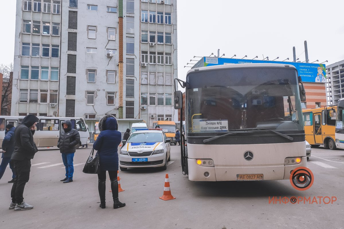 Пострадавшую доставили в больницу Мечникова Пострадавшую доставили в больницу Мечникова