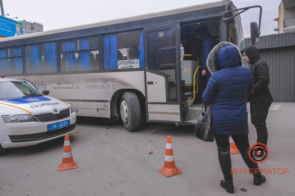 На месте работает полиция На месте работает полиция