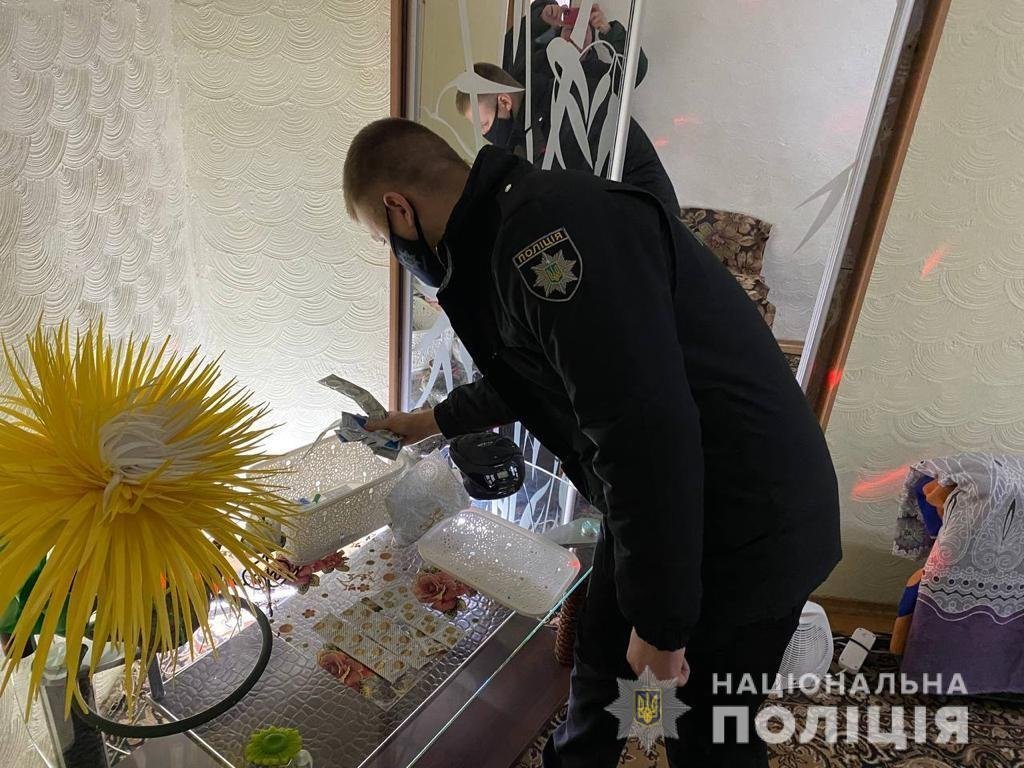 Женщины арендовали квартиру, чтобы заниматься проституцией в ней Женщины арендовали квартиру, чтобы заниматься проституцией в ней