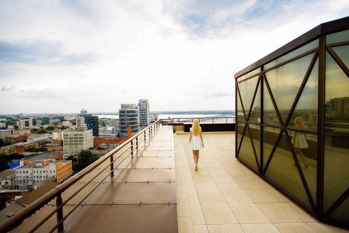 Экскурсии по "Меноре" и фото с видом на Днепр Экскурсии по "Меноре" и фото с видом на Днепр