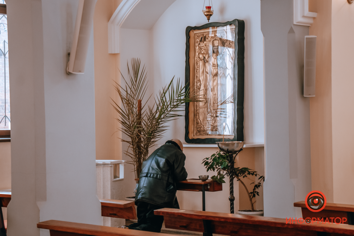 После многолетней борьбы храм вернули верующим После многолетней борьбы храм вернули верующим