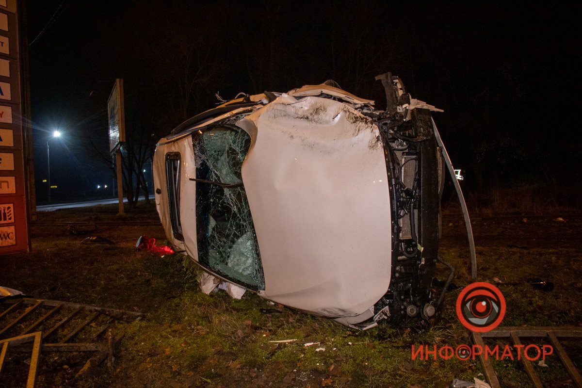 Infiniti перелетела через кольцо и Аэропортовскую Infiniti перелетела через кольцо и Аэропортовскую