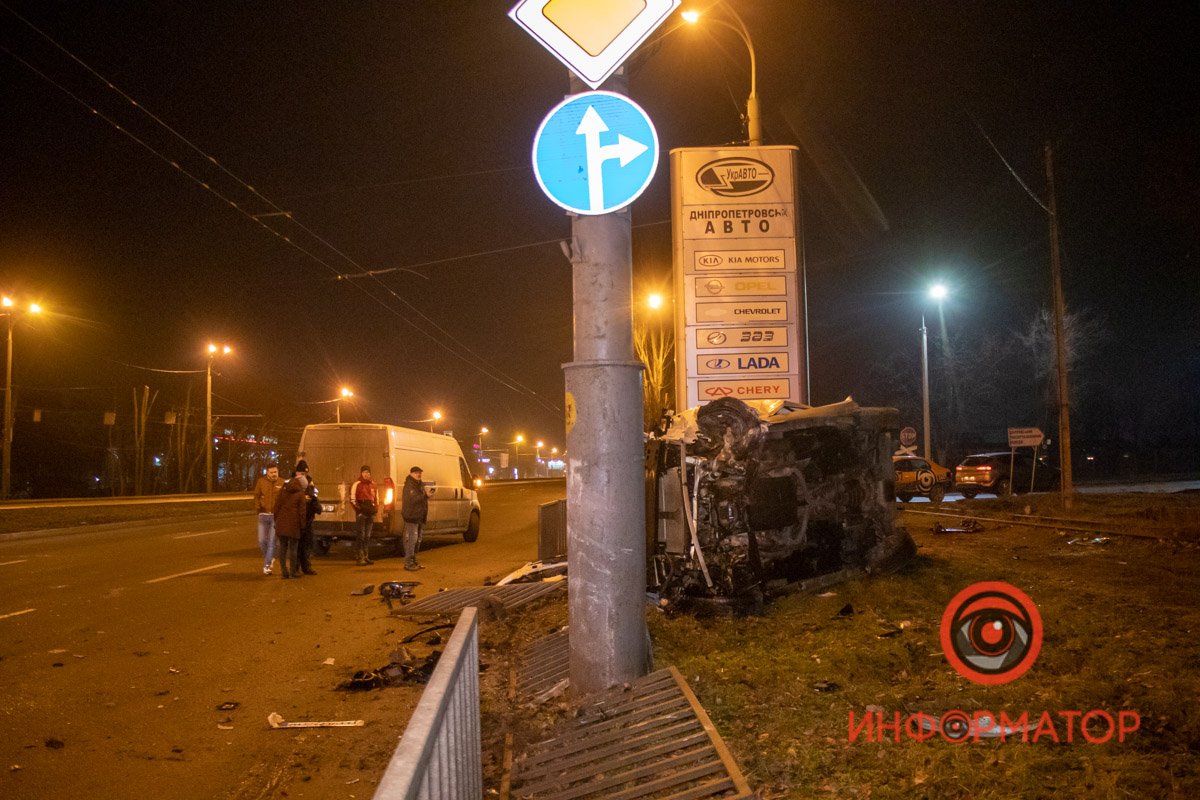 Почему водитель потерял контроль над управлением - неизвестно Почему водитель потерял контроль над управлением - неизвестно