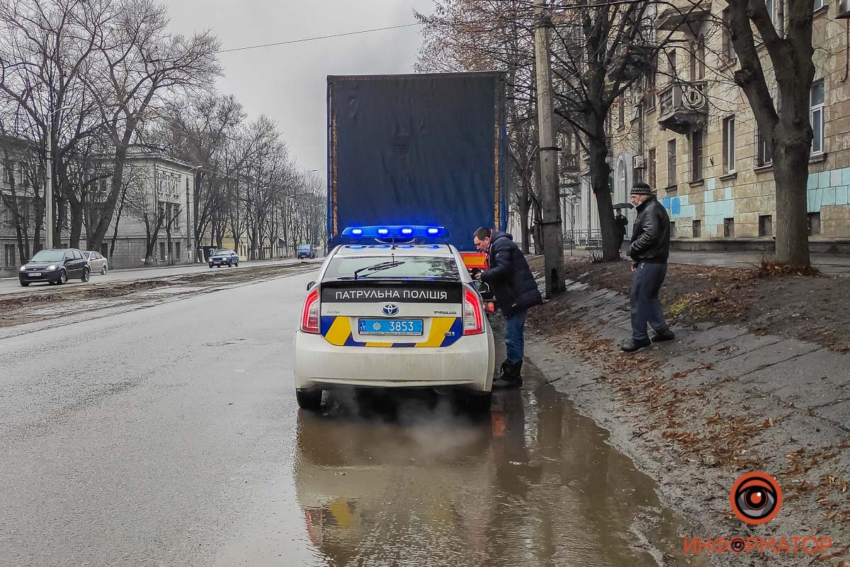 Пострадавшую забрали в 16-ую больницу Пострадавшую забрали в 16-ую больницу
