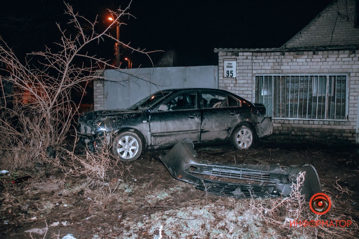 Kia на задней передаче пересекла проспект Kia на задней передаче пересекла проспект