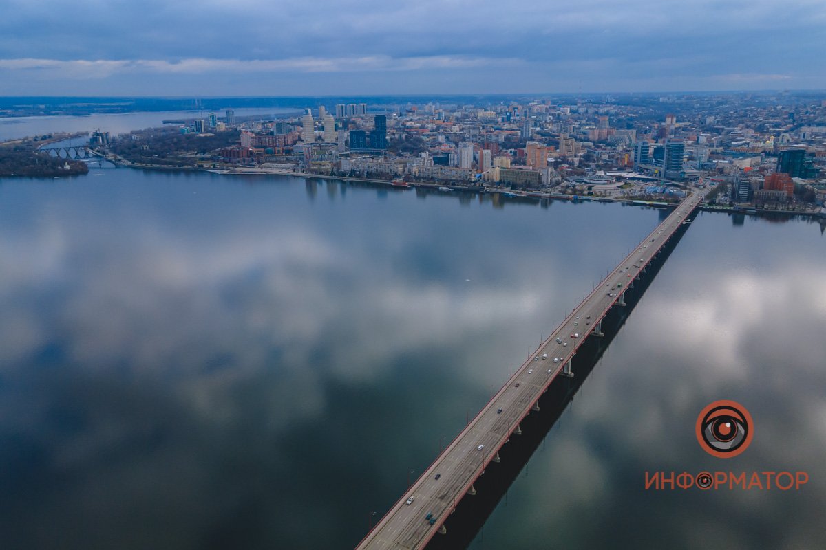 ...беречь от пули или от сглаза.