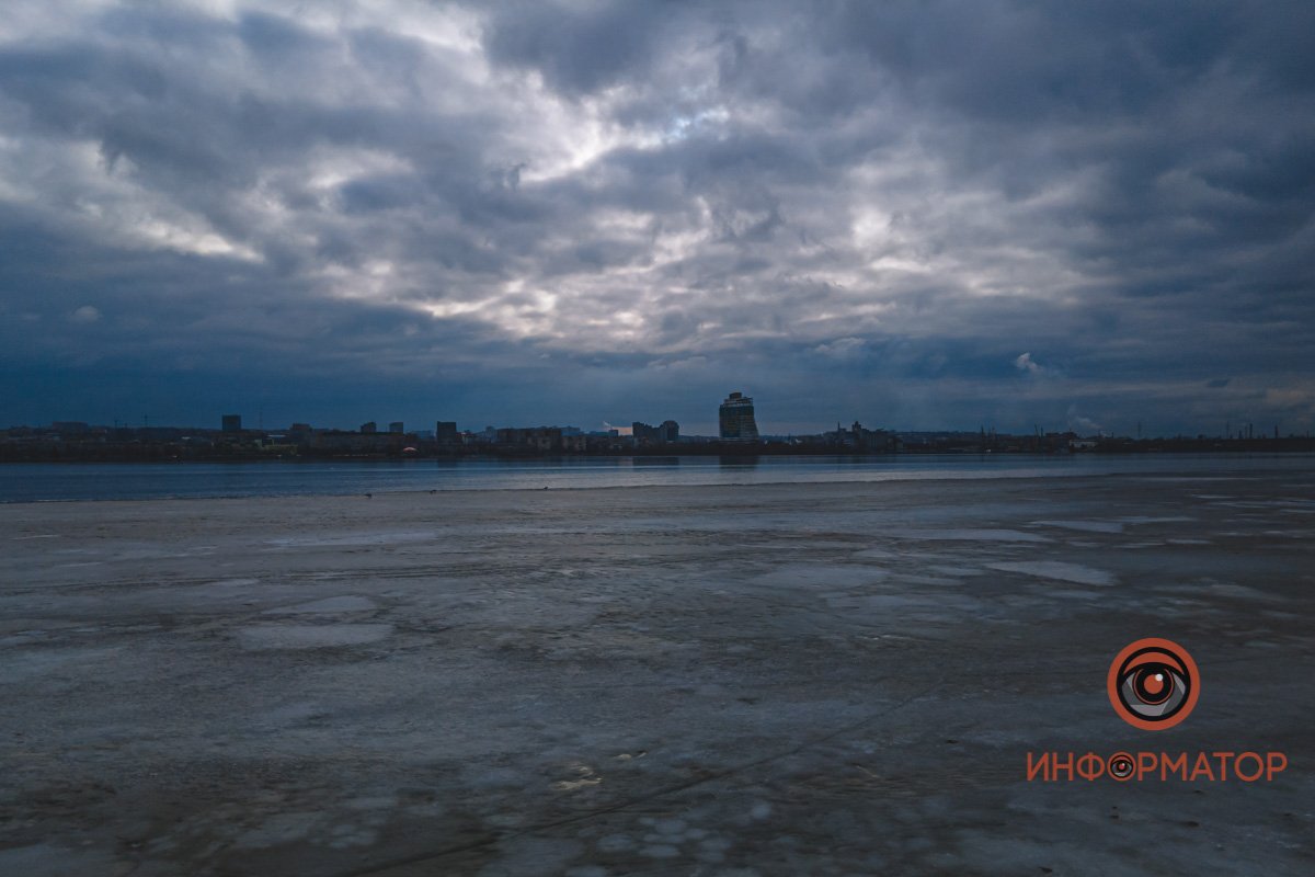 ...не смей просить утешенья у тех, кто стал крепче скуластых скал.