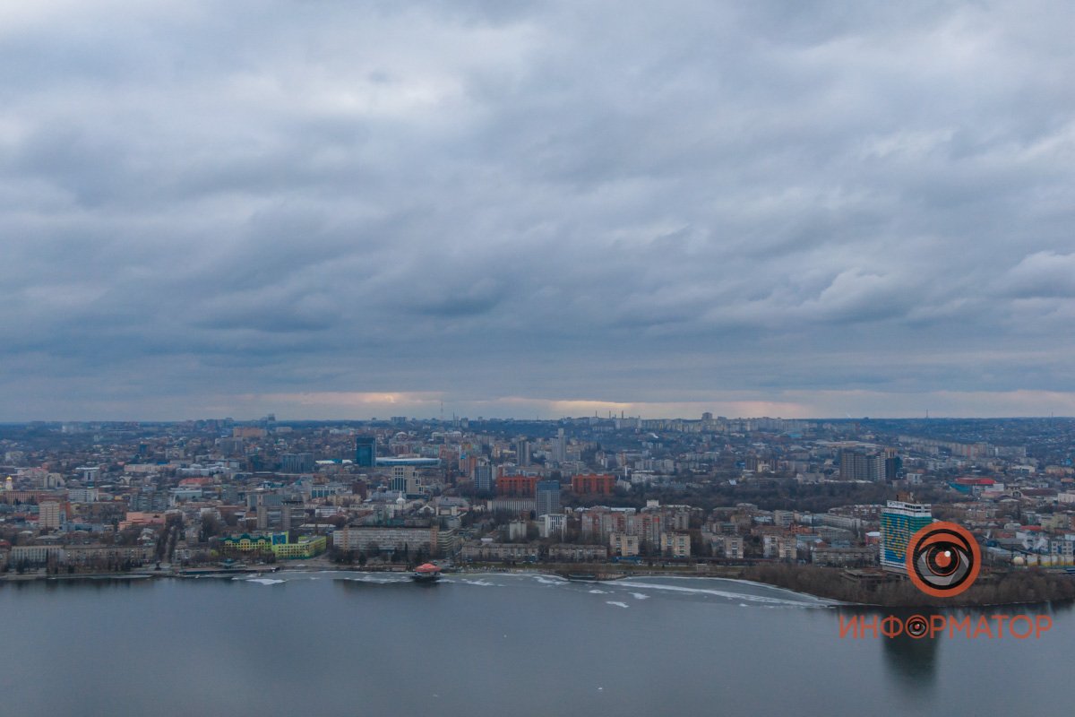 ...у молодых дураков нет жажды жить без угрозы стать прахом, тенью.