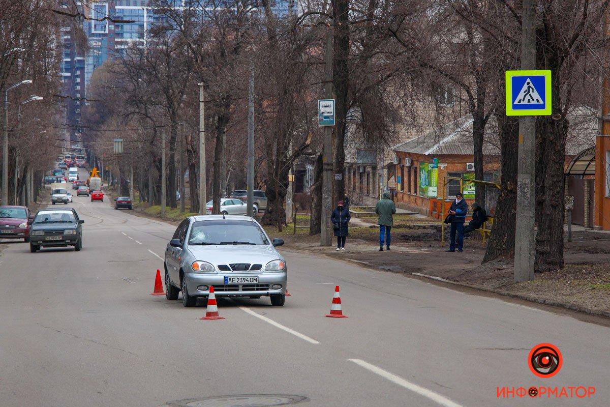 По словам пассажира, девушка внезапно появилась на пешеходном переходе По словам пассажира, девушка внезапно появилась на пешеходном переходе