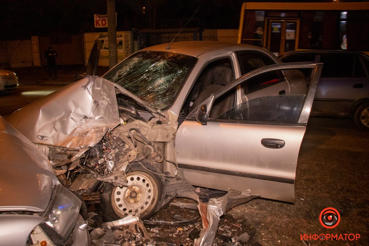 Следом в той же полосе ехал Lanos Следом в той же полосе ехал Lanos