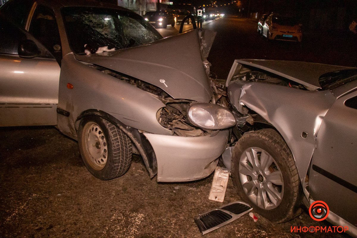 Пострадали трое: водитель и пассажир Lanos, водитель Skoda Пострадали трое: водитель и пассажир Lanos, водитель Skoda