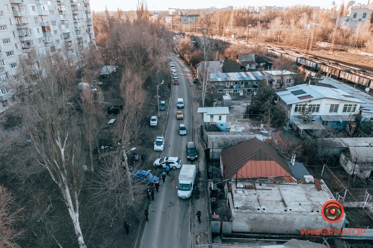 В Днепре на Каруны столкнулись Chevrolet и Lexus: движение парализовано 2