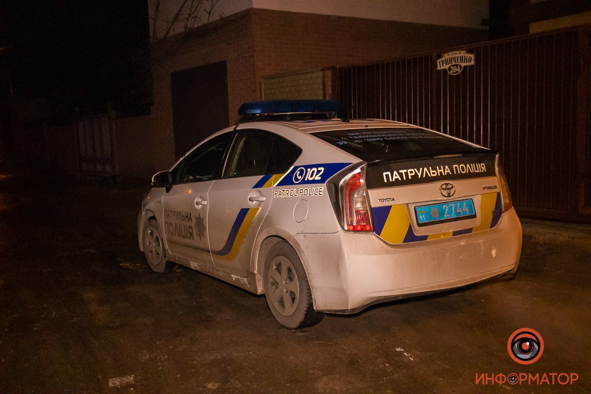 На месте работал экипаж полиции На месте работал экипаж полиции